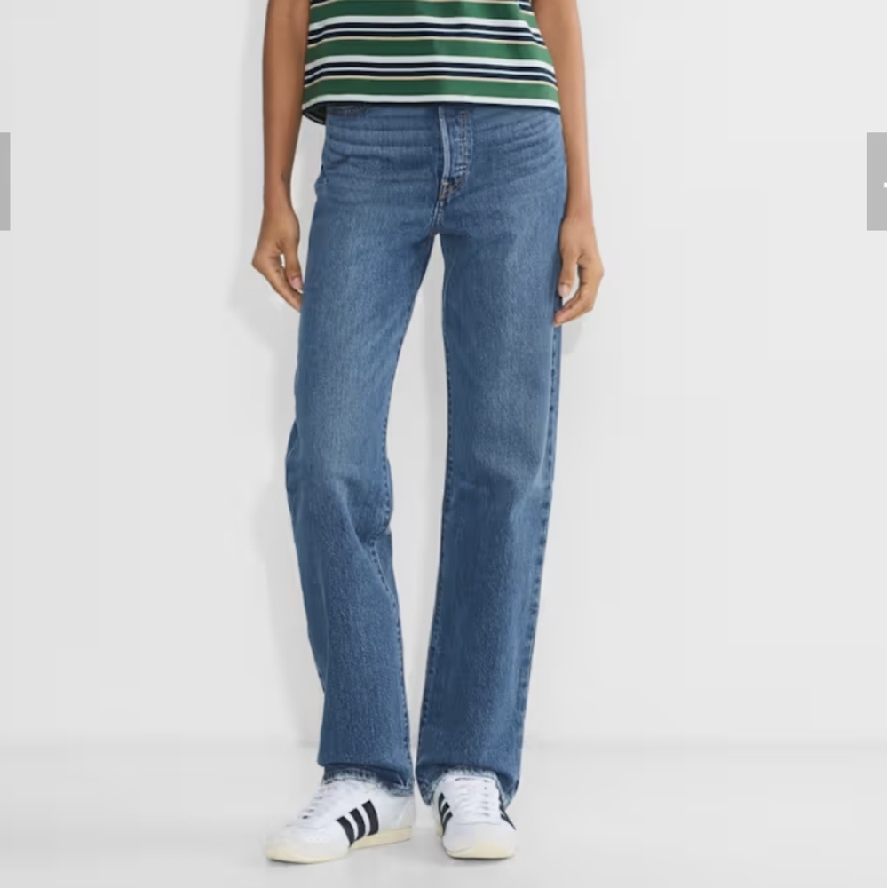 Levi's High Rise Straight Jeans in Medium Blue